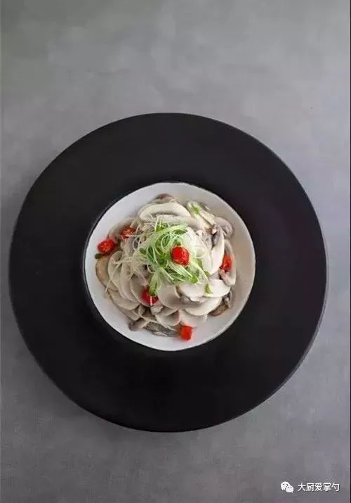 最新创意凉菜，小巷美食探险之旅